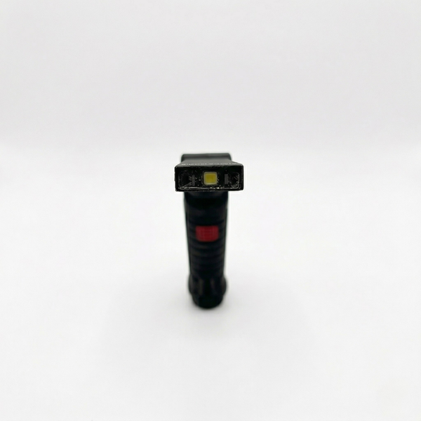 Торцевий LED-діод ліхтаря-трансформера Work Light Pro 2026. Режим спрямованого променя (Front end wick) для використання у якості ручного ліхтарика.