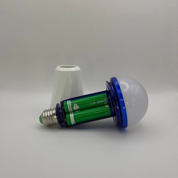 Акумуляторна LED-лампа FA-6920 20 W E27 &mdash; встановлені акумулятори 18650
